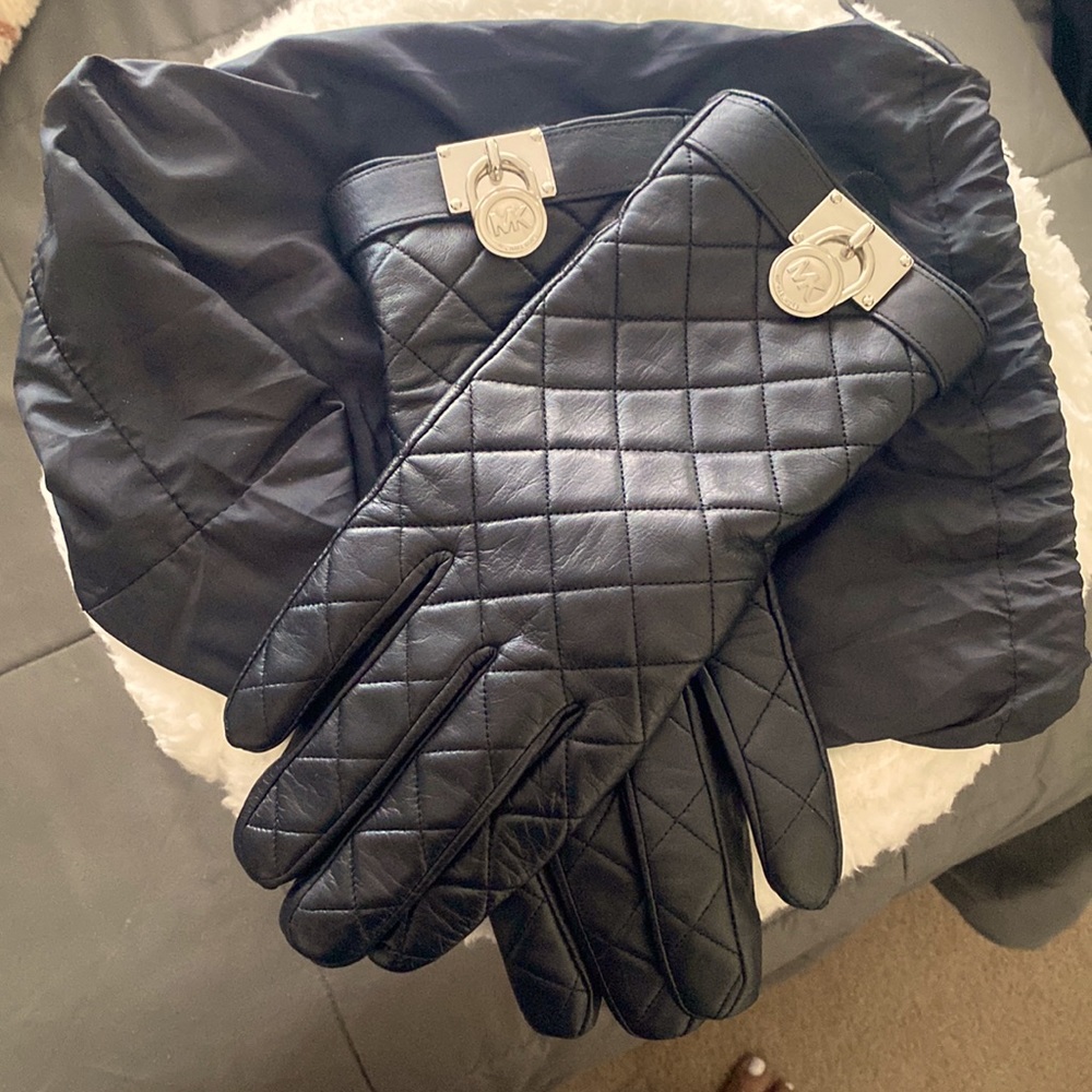 Mk glove’s - Picture 1 of 1
